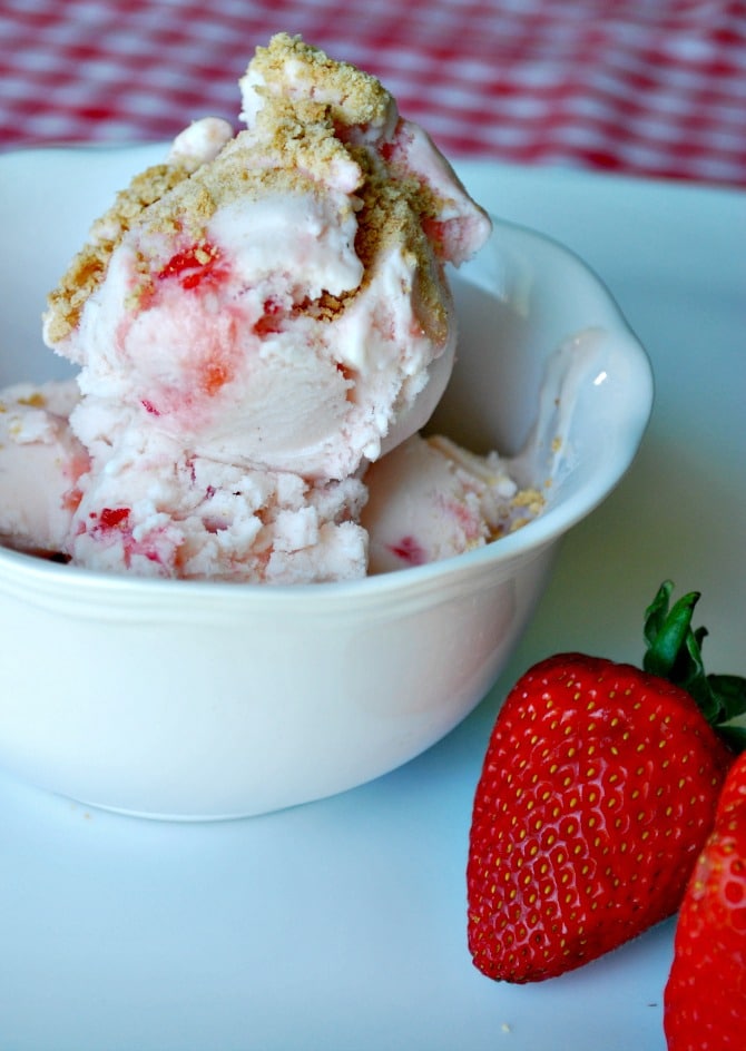 Strawberry Cheesecake Frozen Yogurt 3 - Somewhat Simple