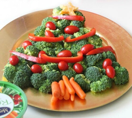 a Christmas Tree Veggie Tray