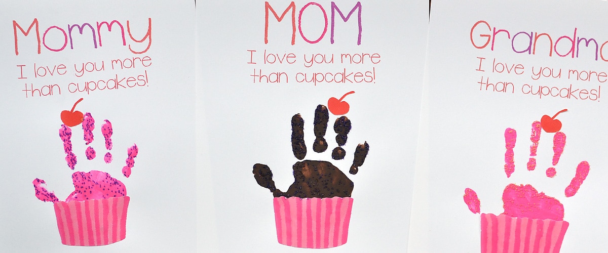 cupcakehandprint-mothersdaygiftidea2 - Somewhat Simple