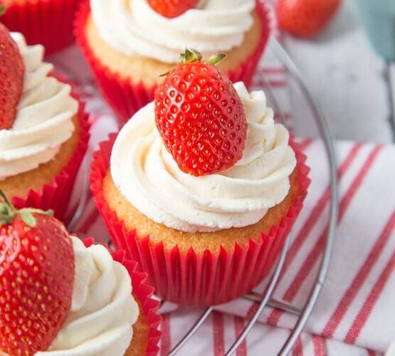 Strawberry and White Chocolate Cupcakes