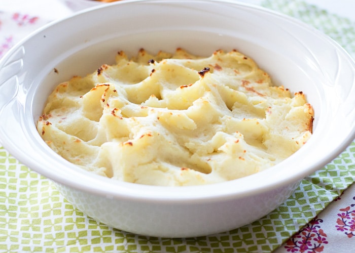 Garlic Parmesan Mashed Potatoes (Creamy) | Somewhat Simple