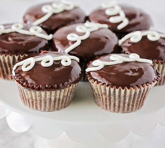 Homemade Hostess Cupcakes