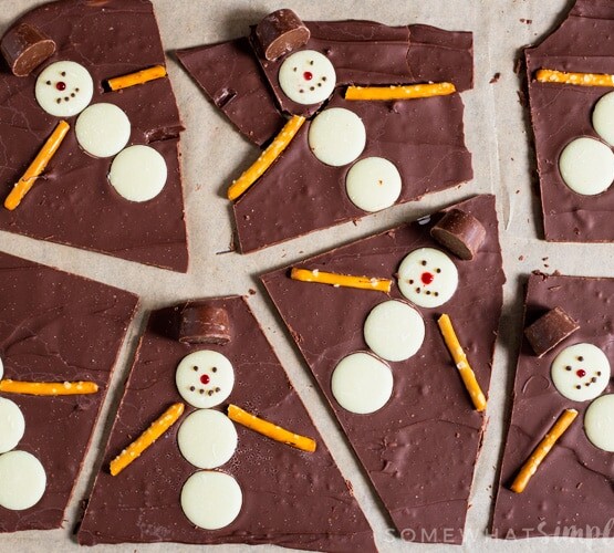 This fun and easy to make Snowman Bark is fun for the whole family. Cute, festive and tasty, you’ll fall head over heels for this chocolatey bark!