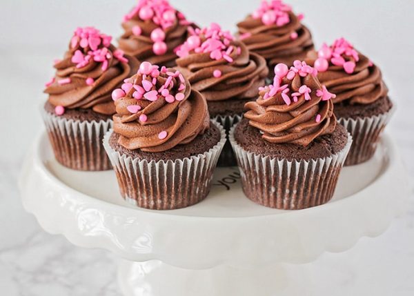 Chocolate Fudge Cupcakes - Easy and Delicious! - Somewhat Simple