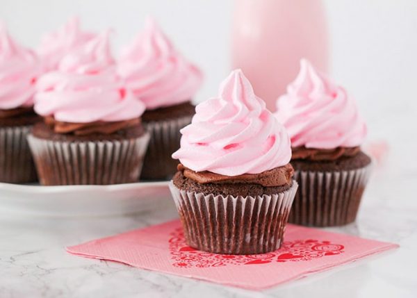 Meringue Cookies + Sweetheart Cupcakes - Somewhat Simple