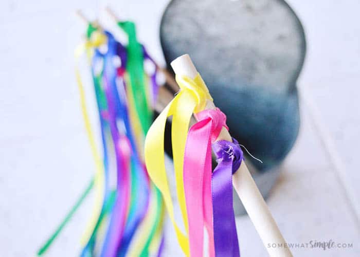 easy to make ribbon wands for kids