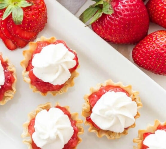 mini strawberry pies