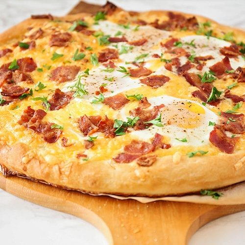 Apple Cheddar Bacon Pizza (Easy Recipe) | Somewhat Simple