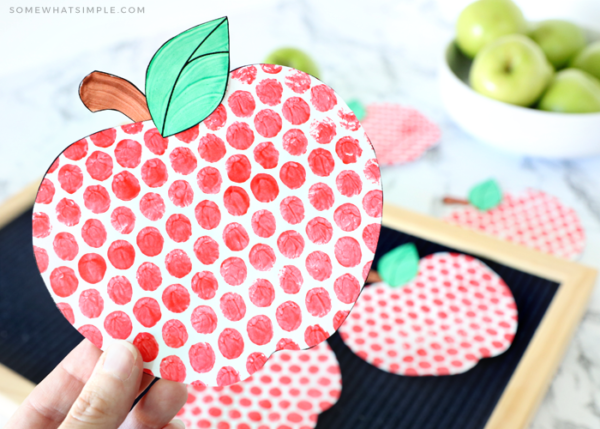 Bubble Wrap Painting Apple Craft - Somewhat Simple