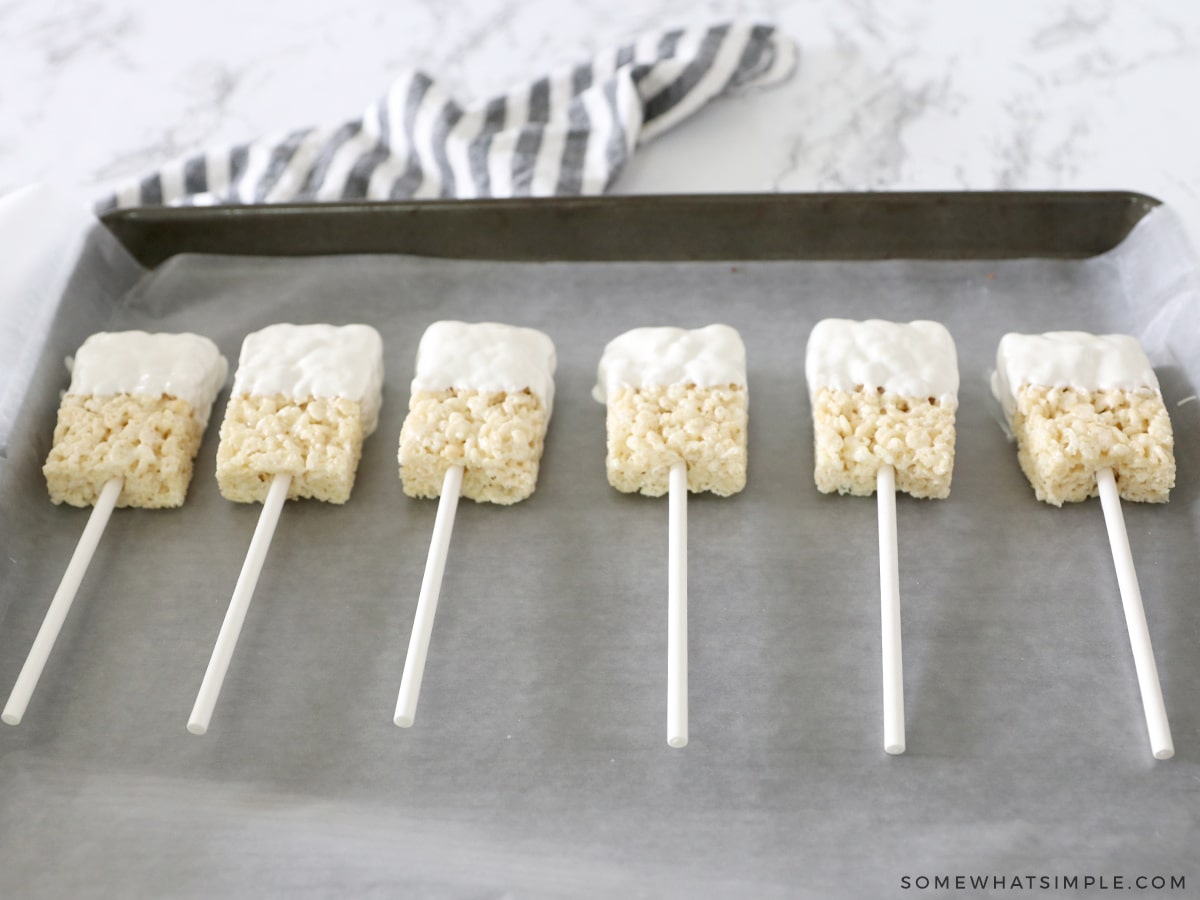 Rice Krispie Treats with Candy Melts Icing – Can't Stay Out of the